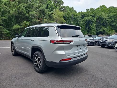 Used 2024 Jeep Grand Cherokee L Limited w/ Luxury Tech Group II AWD/4WD image 7