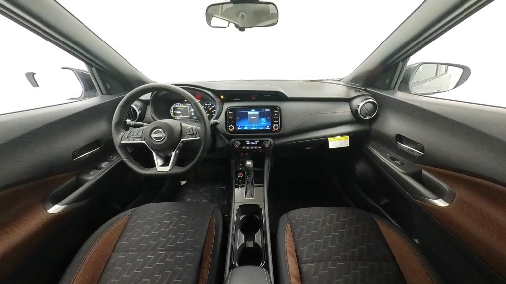 Certified 2024 Nissan Kicks SR FWD image 24