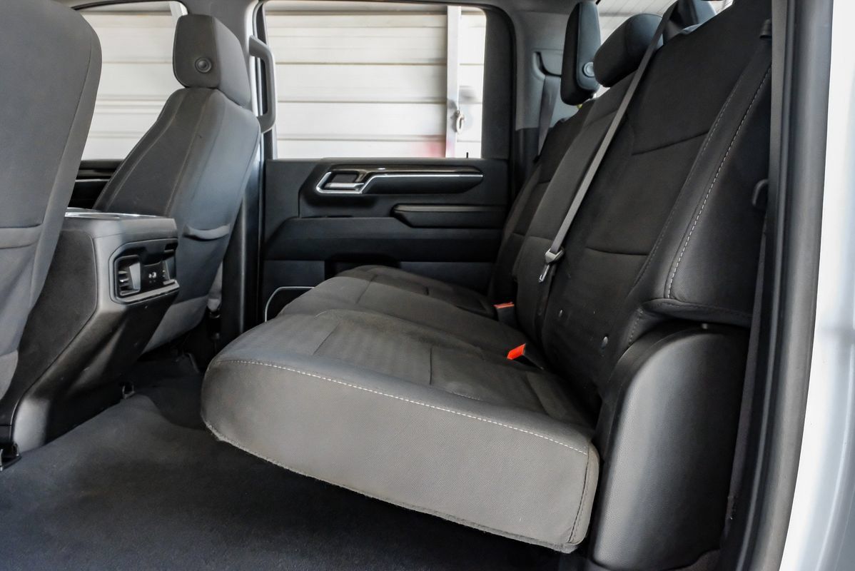 Used 2024 Chevrolet Silverado 3500 LT w/ Convenience Package AWD/4WD image 37