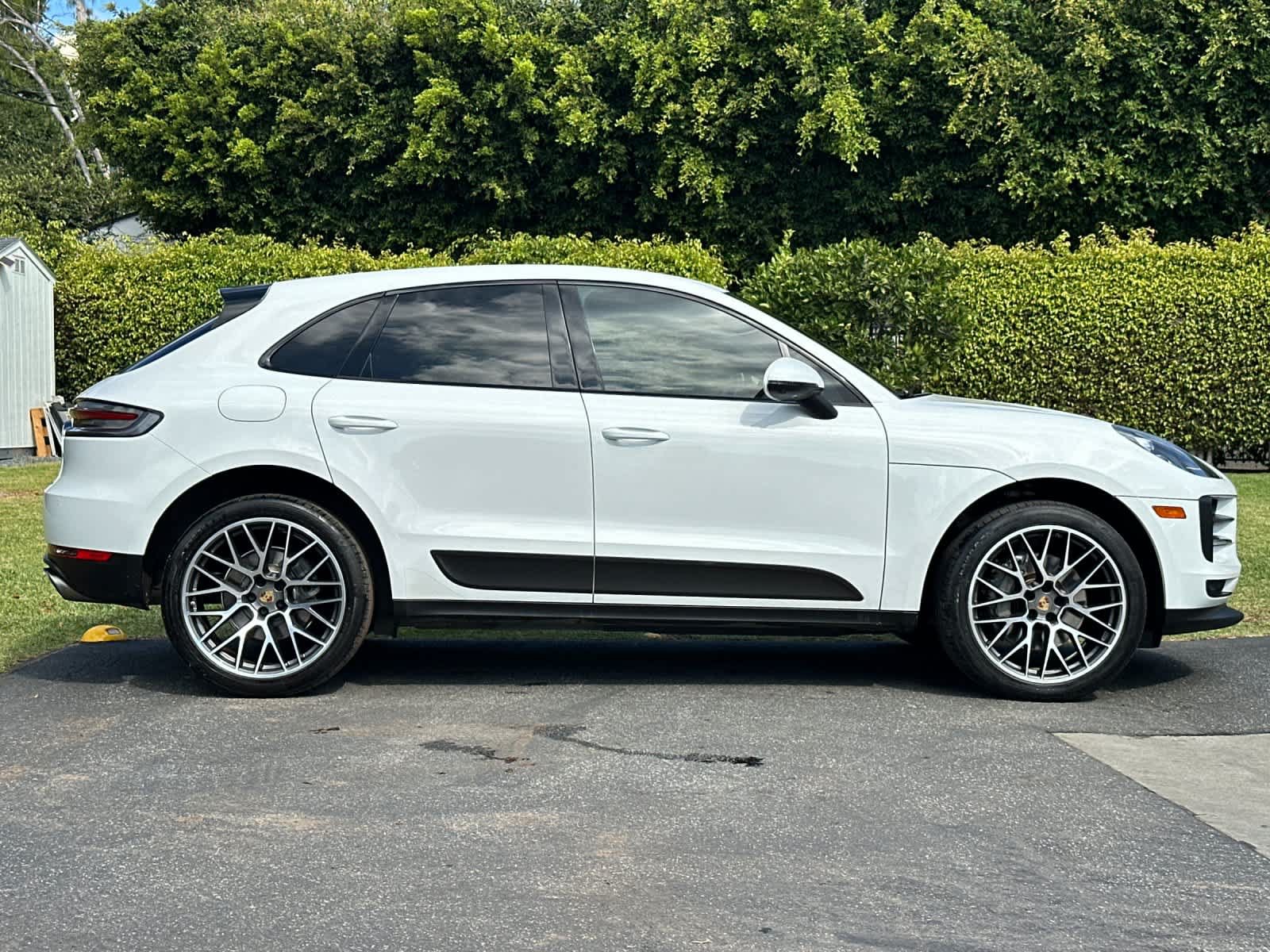 Certified 2021 Porsche Macan S AWD/4WD image 9