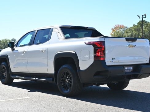 Used 2024 Chevrolet Silverado EV W/T image 7