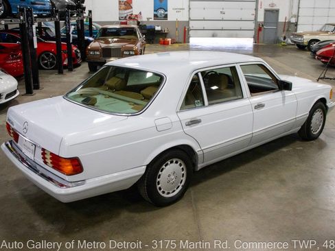 Used 1991 Mercedes-Benz 560 SEL image 7