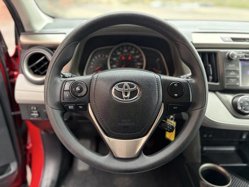 Used 2013 Toyota RAV4 LE AWD/4WD image 24