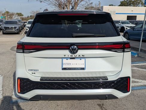 New 2026 Volkswagen Tiguan SE R-Line FWD image 5