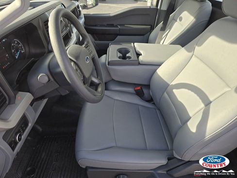 New 2026 Ford F250 XL w/ XL Chrome Package image 6