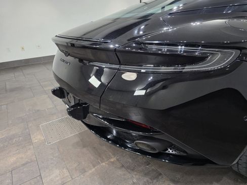 Used 2021 Aston Martin DB11 Coupe image 8