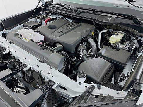 New 2026 Toyota Tundra SR image 17
