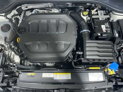 Used 2022 Volkswagen GTI S FWD image 9
