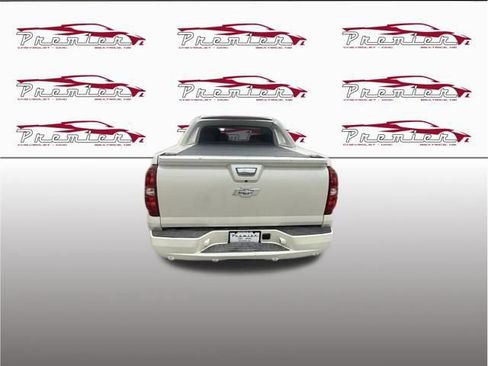 Used 2012 Chevrolet Avalanche LTZ AWD/4WD image 8