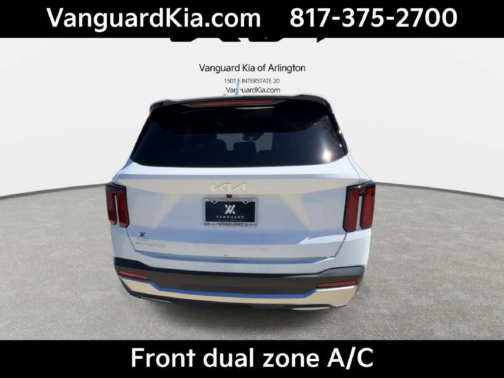 Certified 2026 Kia Sorento S w/ S Panoramic Sunroof Package FWD image 8