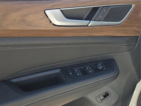 New 2026 Volkswagen Atlas SE image 17