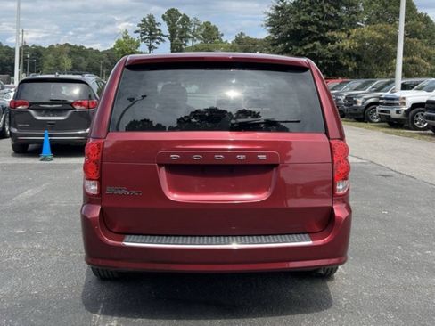 Used 2015 Dodge Grand Caravan American Value Package w/ UConnect Hands-Free Group FWD image 6