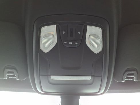 Used 2020 RAM 2500 Big Horn w/ Night Edition AWD/4WD image 22