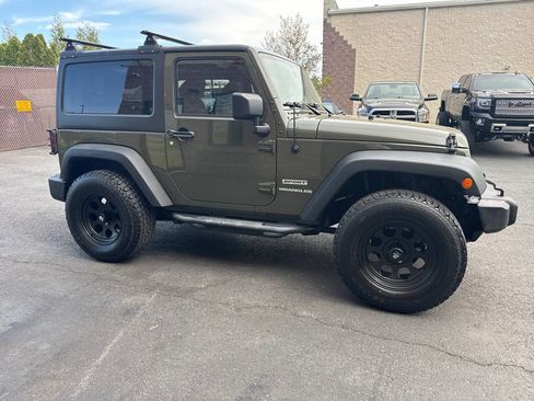Used 2016 Jeep Wrangler Sport w/ Quick Order Package 24S AWD/4WD image 9
