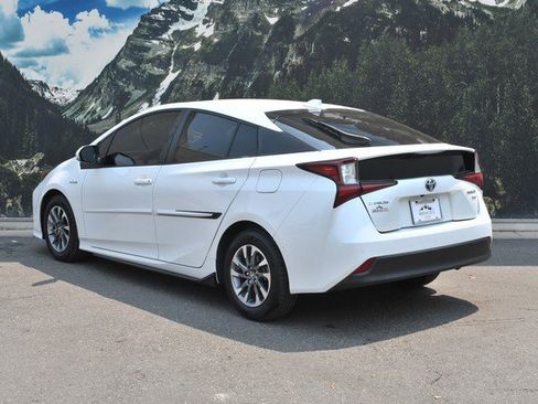 Certified 2022 Toyota Prius XLE w/ Premium Convenience Package FWD image 9