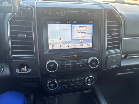 Used 2018 Ford Expedition Limited AWD/4WD image 8