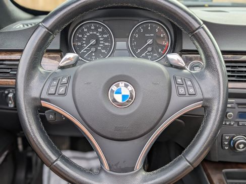 Used 2010 BMW 335i Convertible RWD image 9