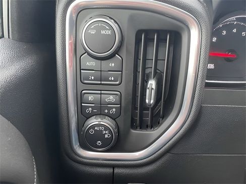 Used 2021 Chevrolet Silverado 1500 LT Trail Boss w/ Bed Protection Package image 10