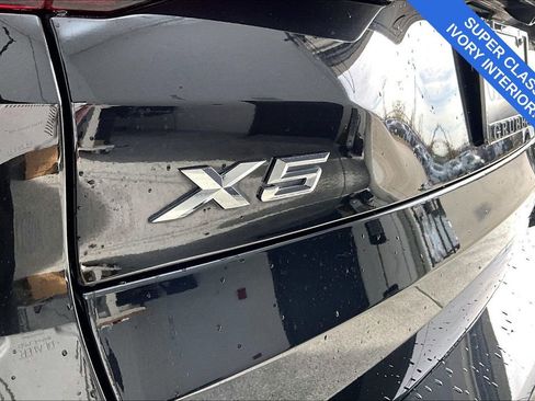 Used 2023 BMW X5 xDrive40i w/ M Sport Package image 41