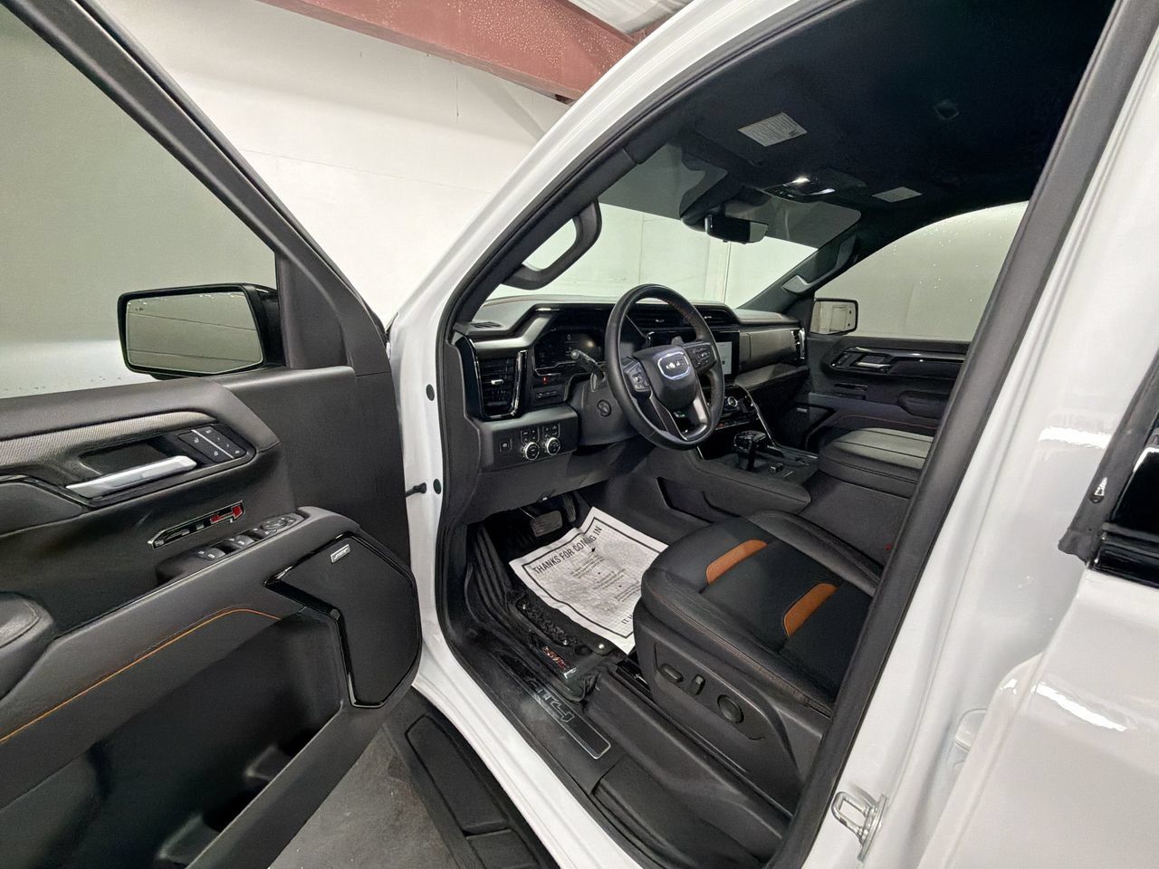 Certified 2025 GMC Sierra 1500 AT4 w/ AT4 Premium Package AWD/4WD image 10