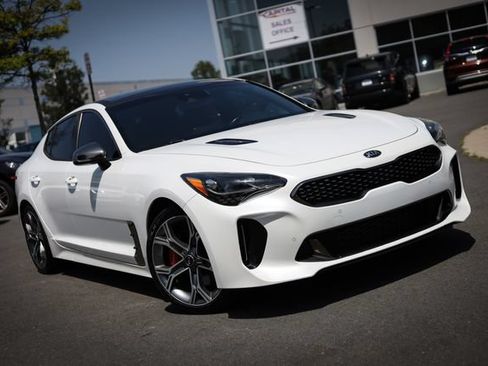Used 2019 Kia Stinger GT1 RWD image 3