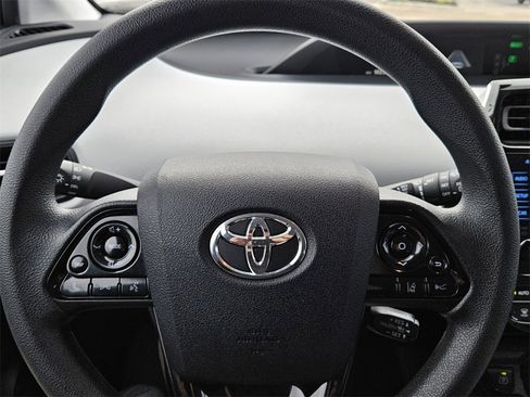 Used 2019 Toyota Prius LE image 20