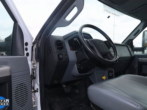 Used 2018 Ford F750 2WD Regular Cab Super Duty image 33