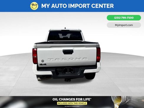 Used 2024 Toyota Tacoma TRD Off-Road AWD/4WD image 6