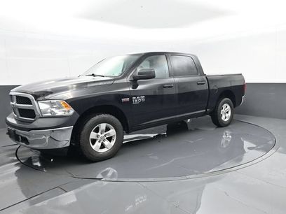 Used 2022 RAM 1500 4x4 Crew Cab Classic w/ Chrome Appearance Group
