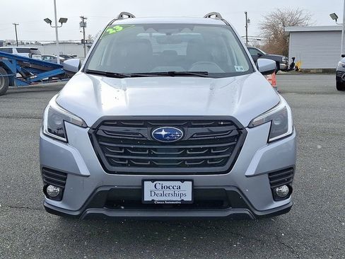 Used 2023 Subaru Forester Premium image 5