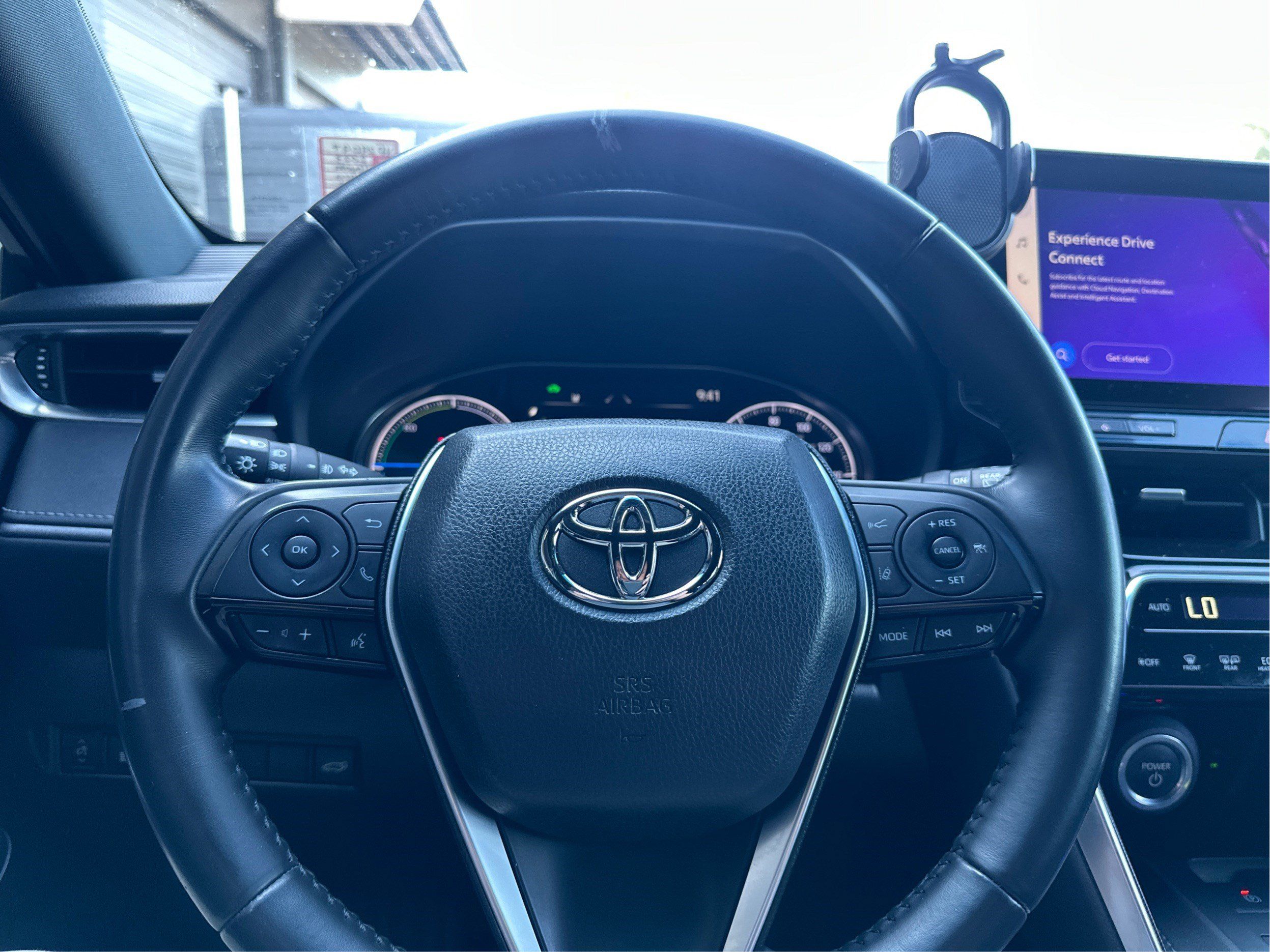Used 2023 Toyota Venza XLE AWD/4WD image 18