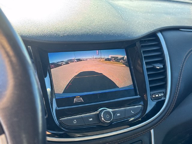 Used 2020 Chevrolet Trax LT w/ LT Convenience Package FWD image 26