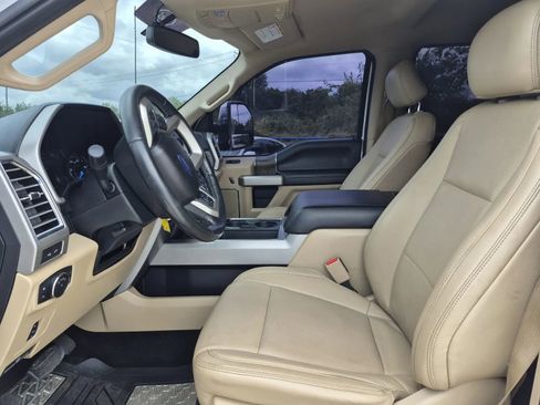 Used 2017 Ford F250 Lariat w/ Chrome Package AWD/4WD image 17