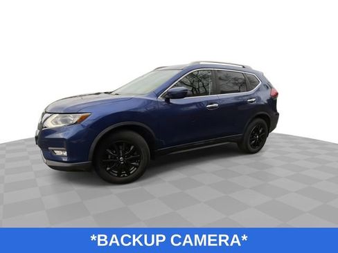 Used 2018 Nissan Rogue SV image 5