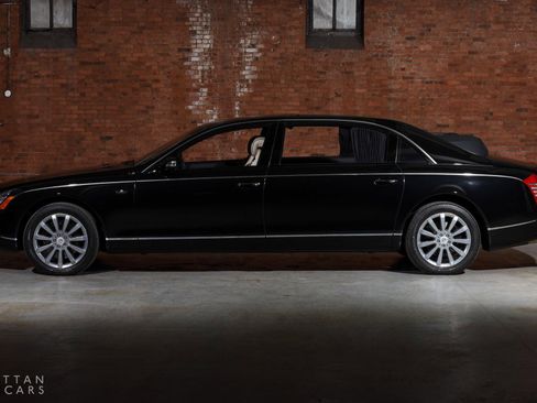 Used 2009 Maybach 62 S RWD image 2