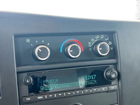 Used 2022 Chevrolet Express 3500 w/ Power Convenience Package RWD image 24