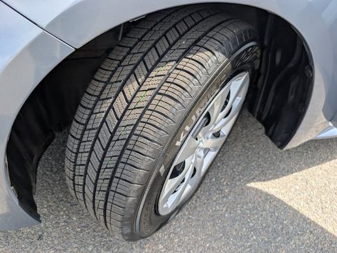 Used 2023 Toyota Corolla LE FWD image 21