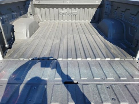 Used 2025 GMC Sierra 1500 AT4 w/ AT4 Premium Package image 8