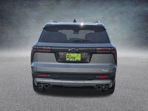 New 2026 Chevrolet Traverse LT w/ Sun and Wheel Package FWD image 4
