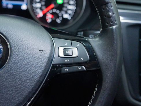 Used 2020 Volkswagen Tiguan SE R-Line w/ 3rd Row Seat Package image 40