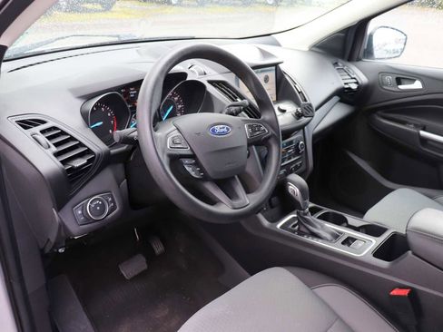 Used 2019 Ford Escape SE image 10