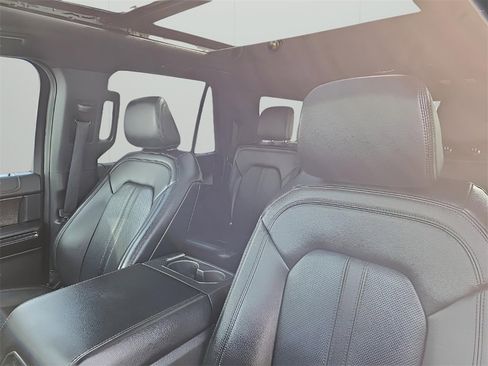 Used 2021 Ford Expedition Max Limited image 10