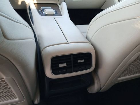 Used 2021 Mercedes-Benz GLE 350 w/ Premium Package image 26