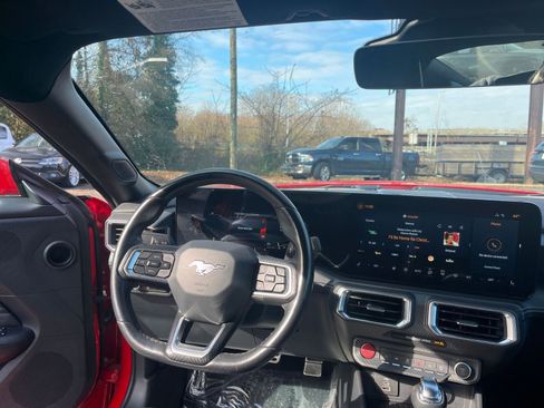 Used 2024 Ford Mustang Premium image 30