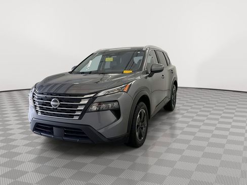 Certified 2025 Nissan Rogue SV w/ SV Premium Package image 5