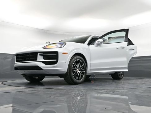 New 2026 Porsche Cayenne AWD/4WD image 38
