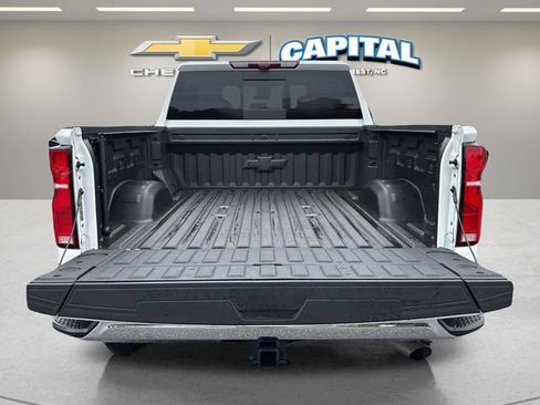 Used 2025 Chevrolet Silverado 2500 LTZ w/ LTZ Premium Package AWD/4WD image 32