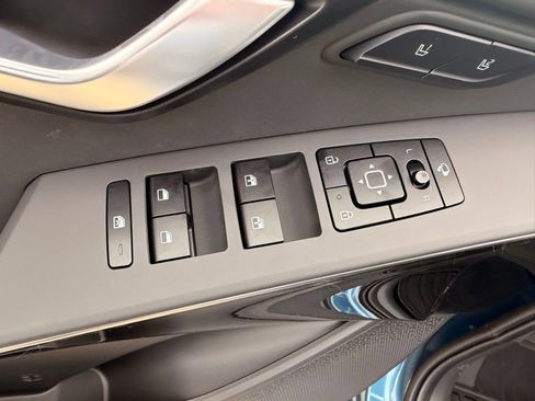 New 2026 Kia Niro Wave FWD image 14