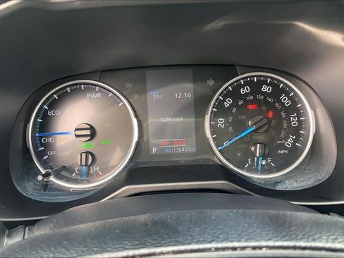 Used 2020 Toyota RAV4 XLE image 25