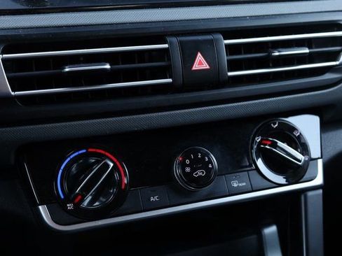 Used 2021 Kia Seltos LX image 18